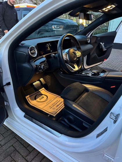 Wist u dat ZSD ook auto’s schoonmaakt en diep reinigt?